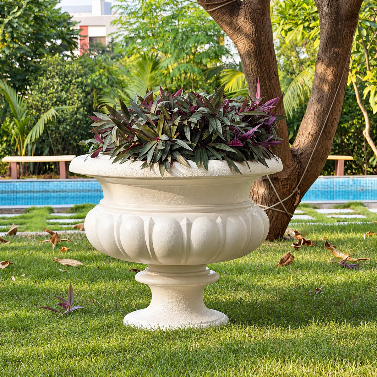 Milano Vintage FRP Planter (Ivory)