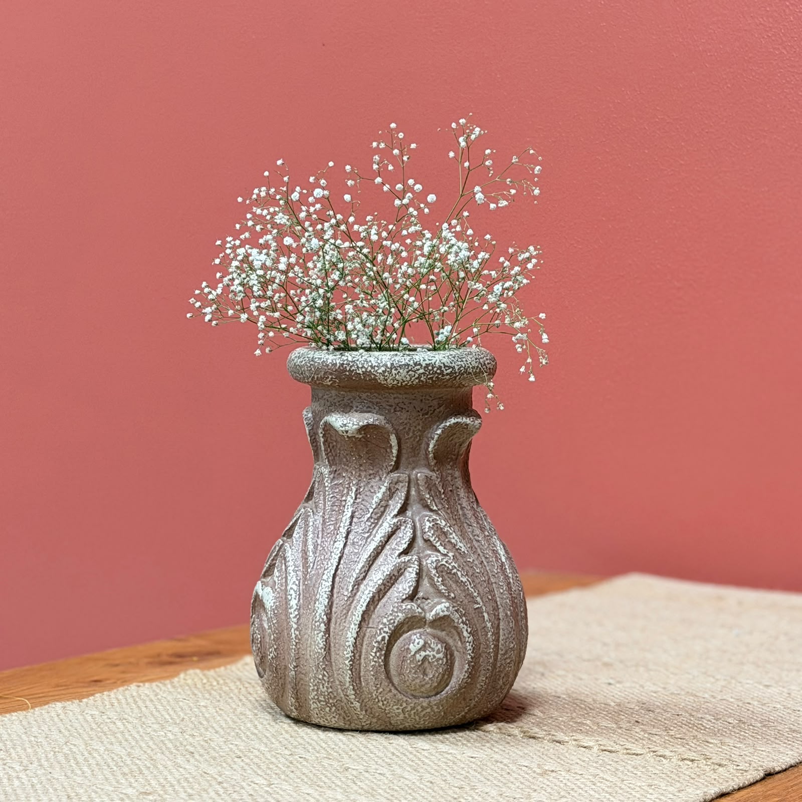 Victoria Vase (Dusty Rose Ivory)